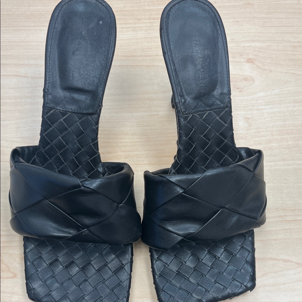 Bottega Veneta Black Leather Woven Mules